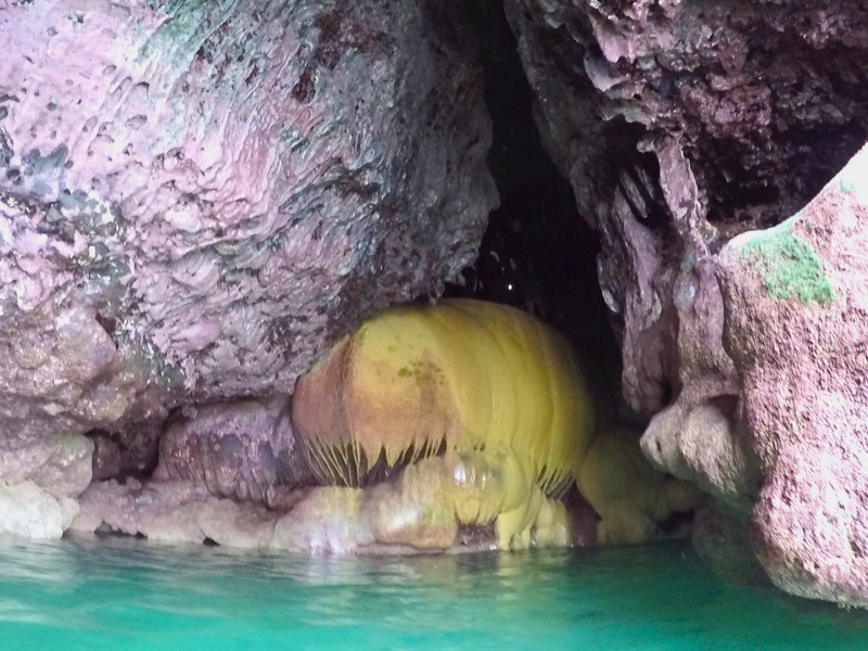 宮古島にある、神秘の「パンプキン鍾乳洞」を見に行こう！