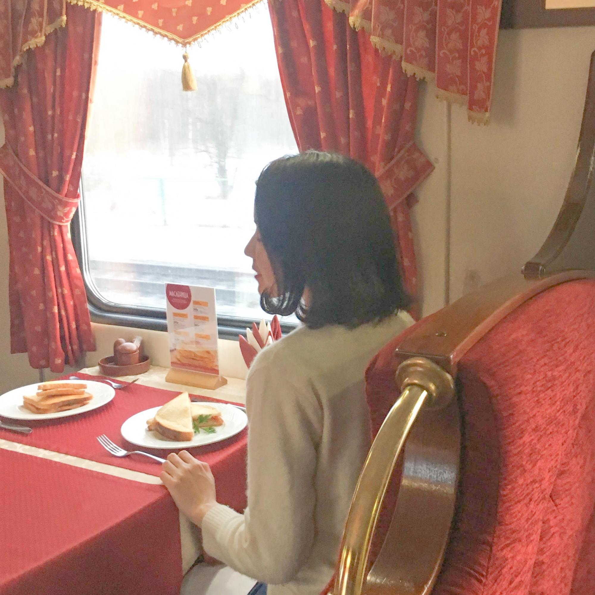 ロシア 豪華寝台列車で優雅な朝食を グランドエクスプレスで行くモスクワ サンクトペテルブルクの旅