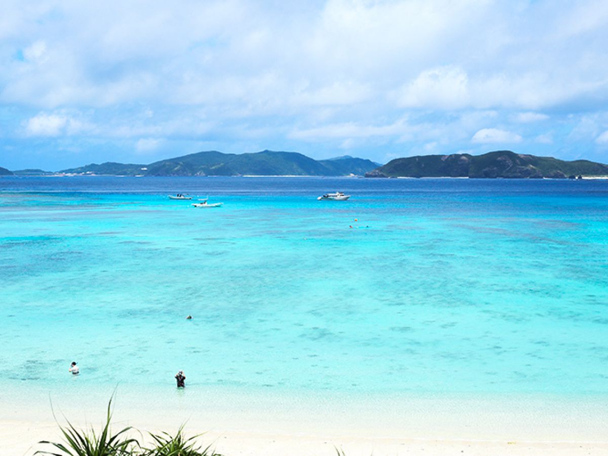 【沖縄】ウミガメと泳げる渡嘉敷島の人気ビーチ「とかしくビーチ」