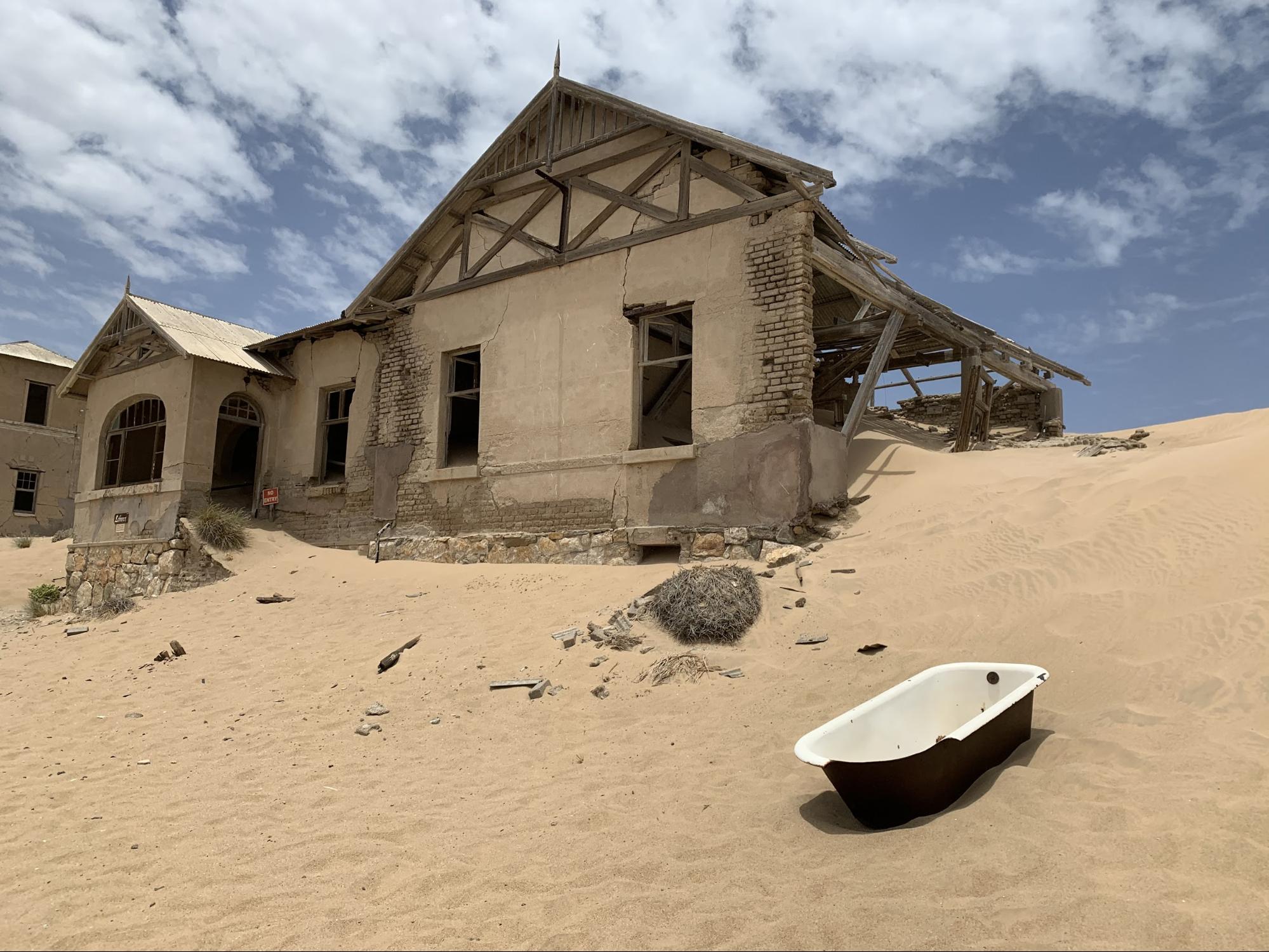 ナミビア 砂漠に飲み込まれ廃墟となった都市 コールマンスコップ