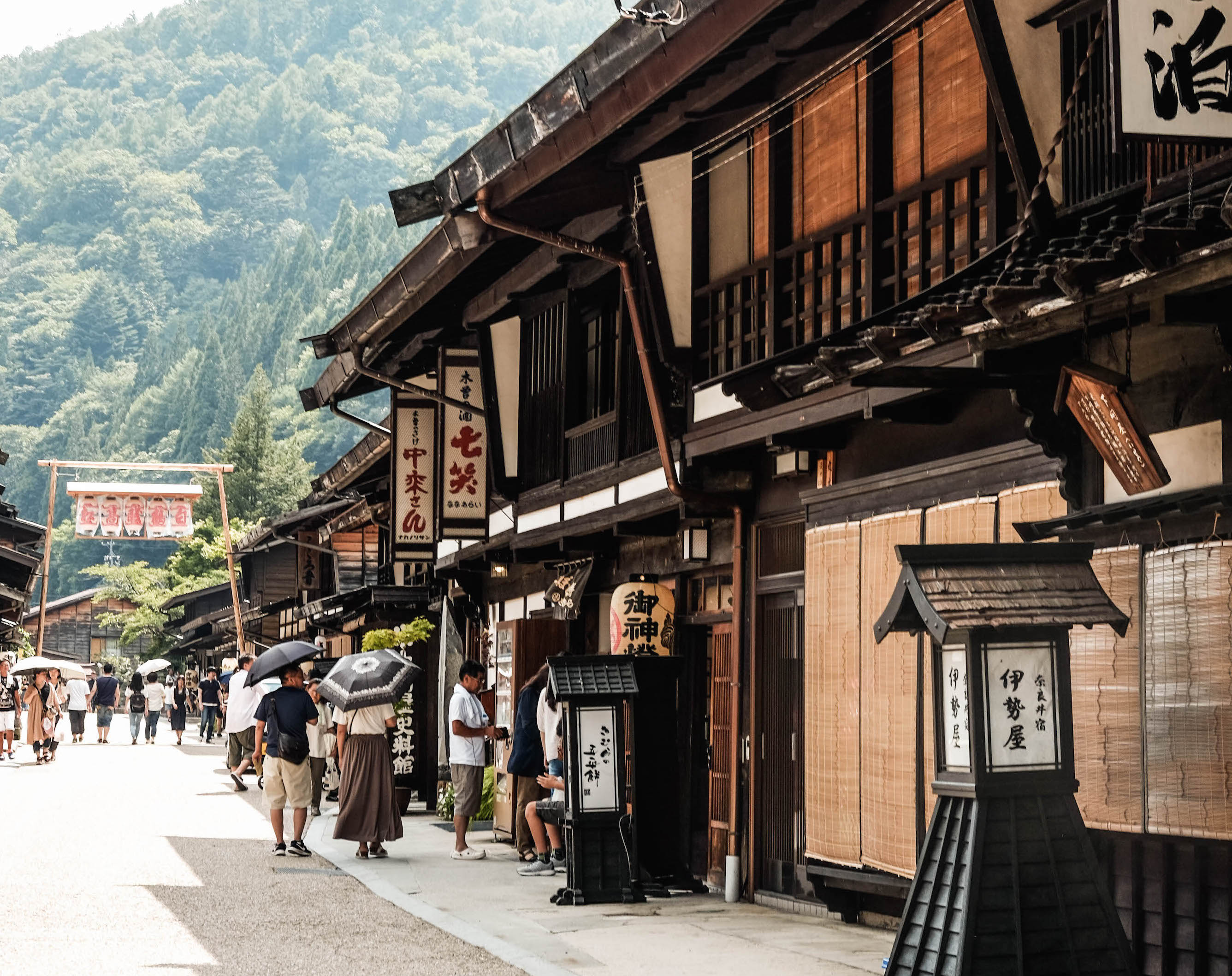 タイムスリップ気分で歩きたい 日本のレトロな町並み